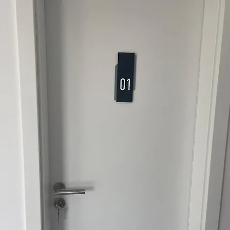 Royal Guest house *